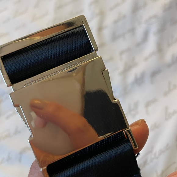 ZARA - hip bag / waist bag - black camo with gold hardware - barely worn! - Picture 4 of 4